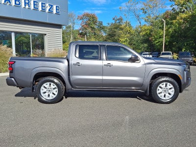 2022 Nissan Frontier Crew Cab SV 4x4