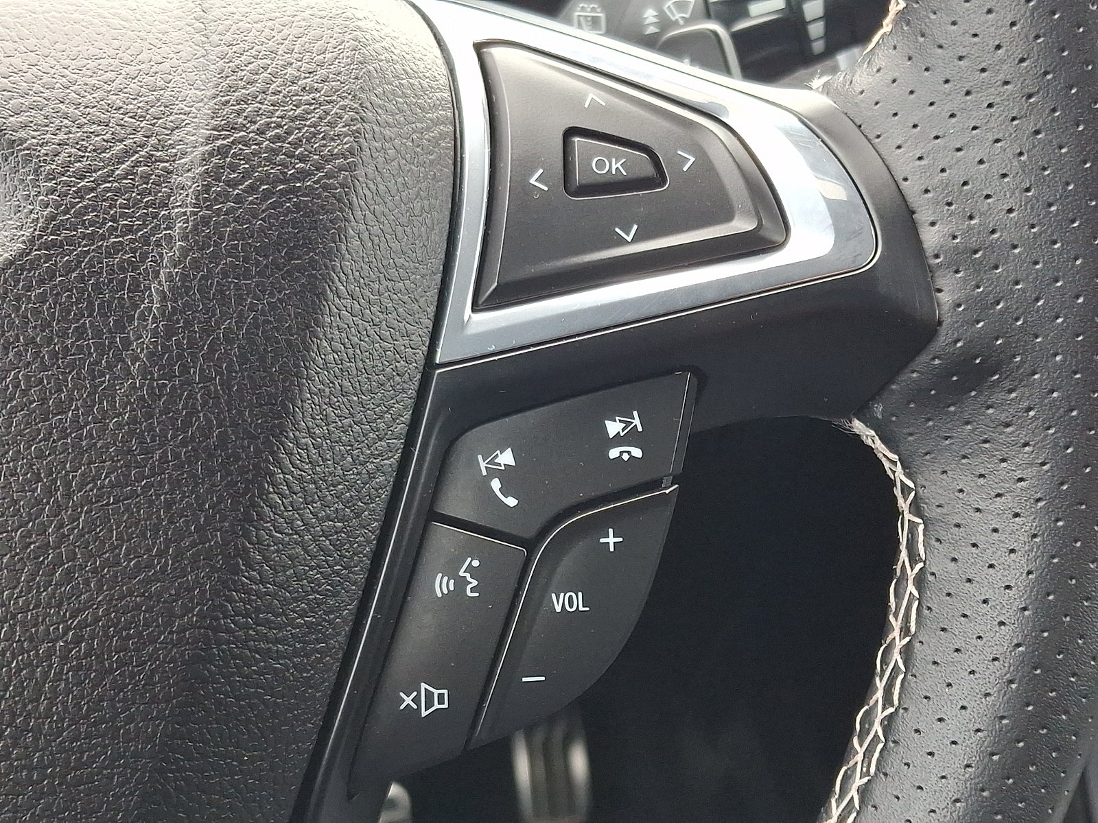 2023 Ford Edge ST