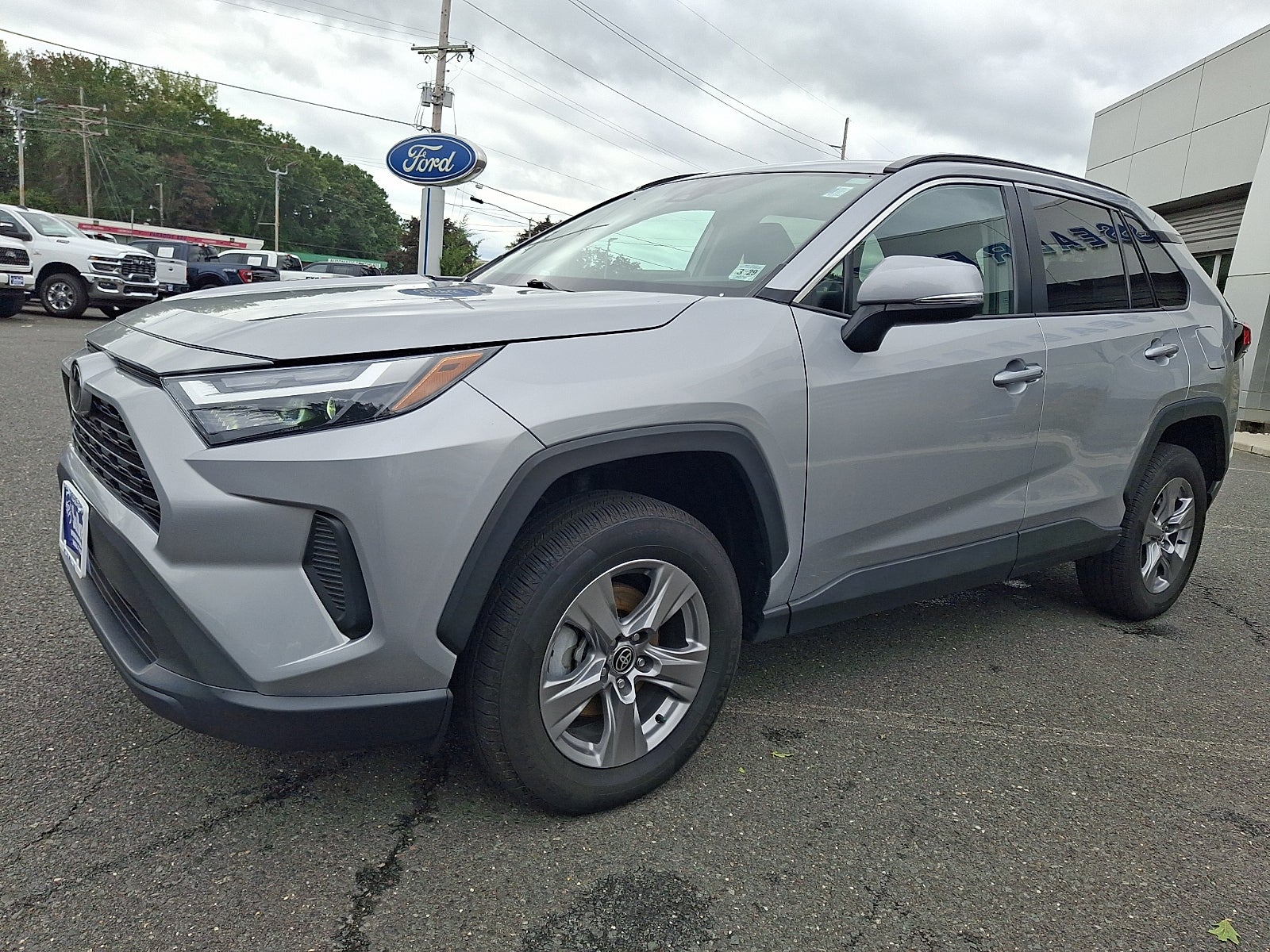 2024 Toyota RAV4 XLE