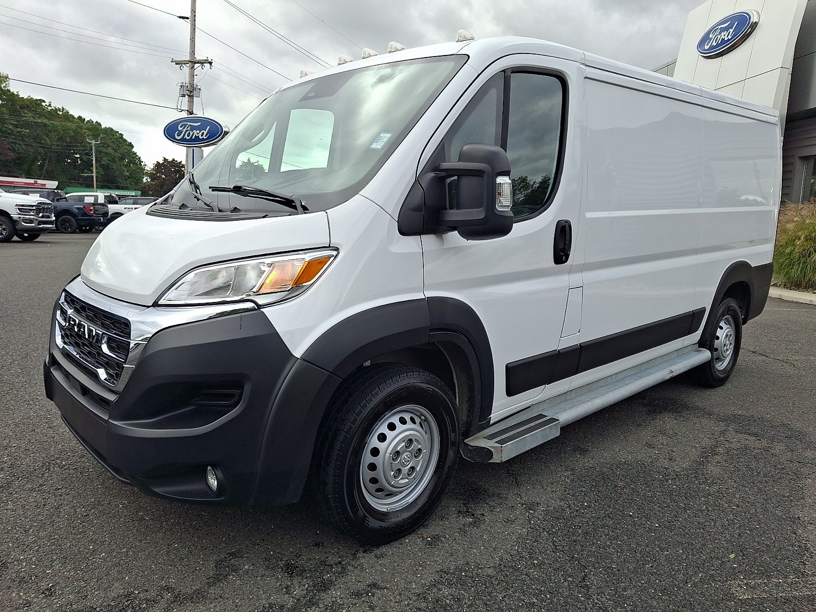 2025 RAM ProMaster 2500 Cargo Van Tradesman Low Roof 136" WB w/Pass Seat