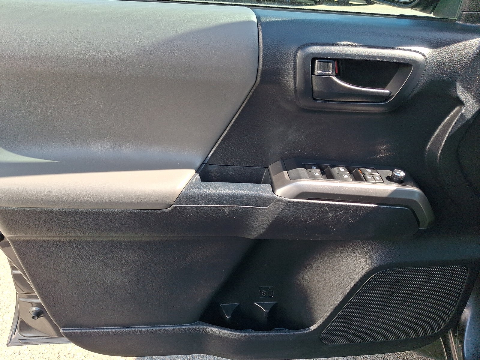 2018 Toyota Tacoma SR5 V6