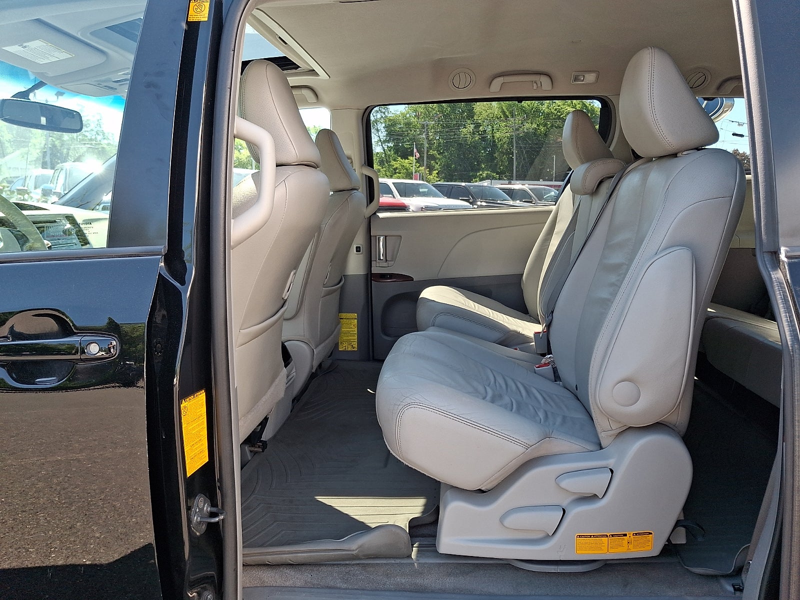 2012 Toyota Sienna XLE V6 7 Passenger Auto Access Seat