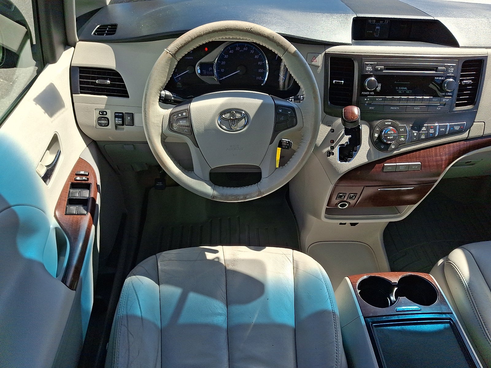 2012 Toyota Sienna XLE V6 7 Passenger Auto Access Seat
