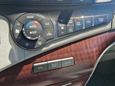 2012 Toyota Sienna XLE V6 7 Passenger Auto Access Seat