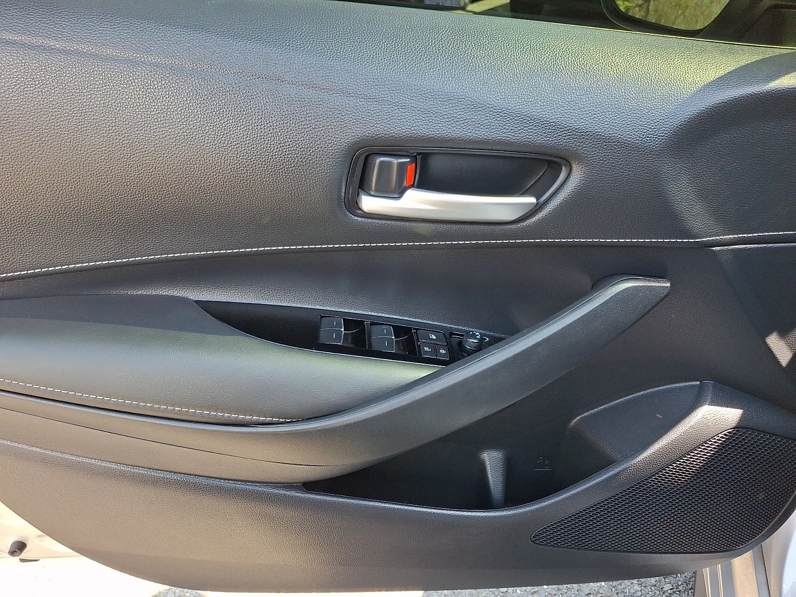 2022 Toyota Corolla Hatchback SE MANUAL