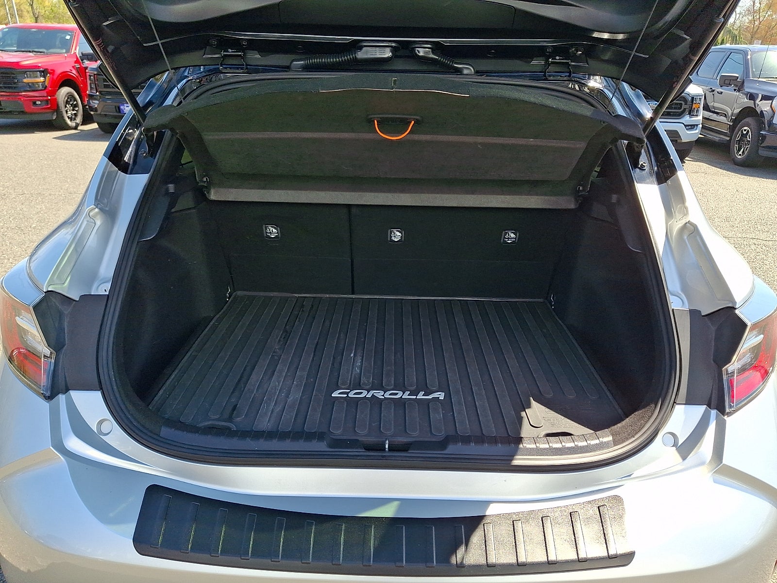 2022 Toyota Corolla Hatchback SE MANUAL