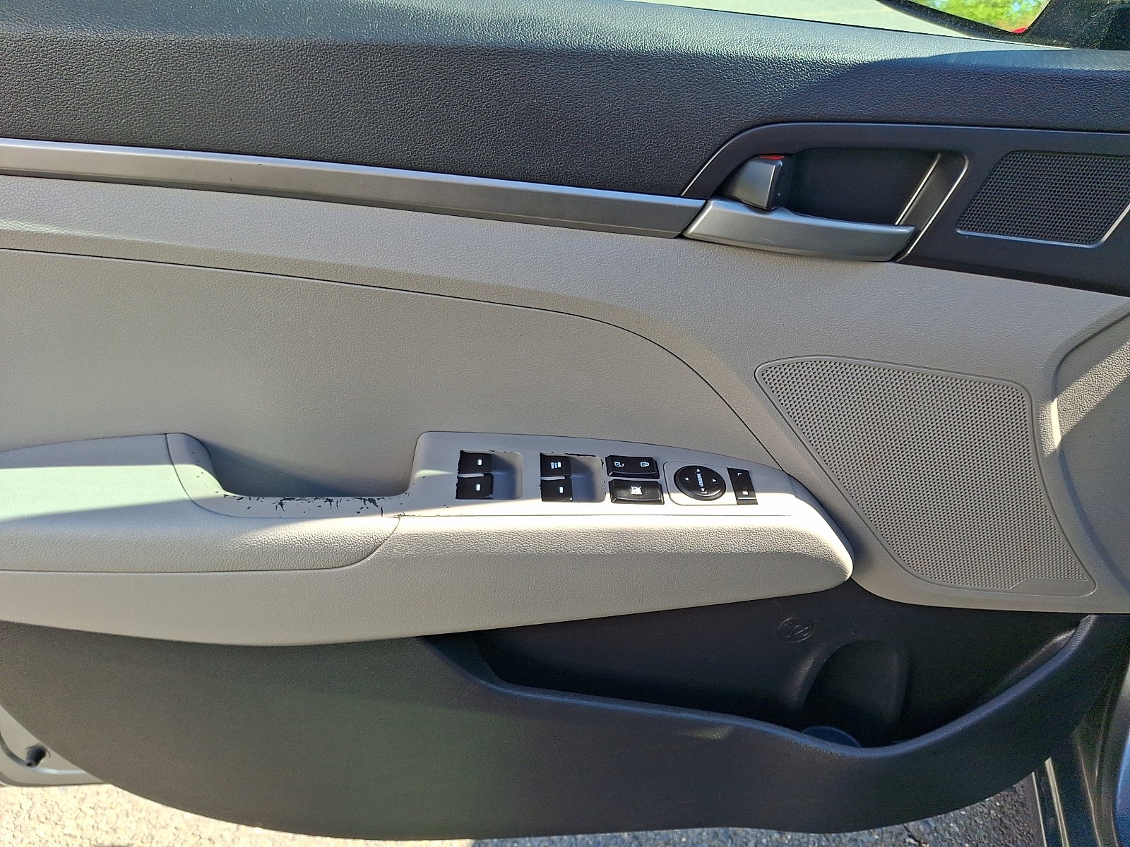 2018 Hyundai Elantra SE PERFECT COMMUTER OR FIRST CAR