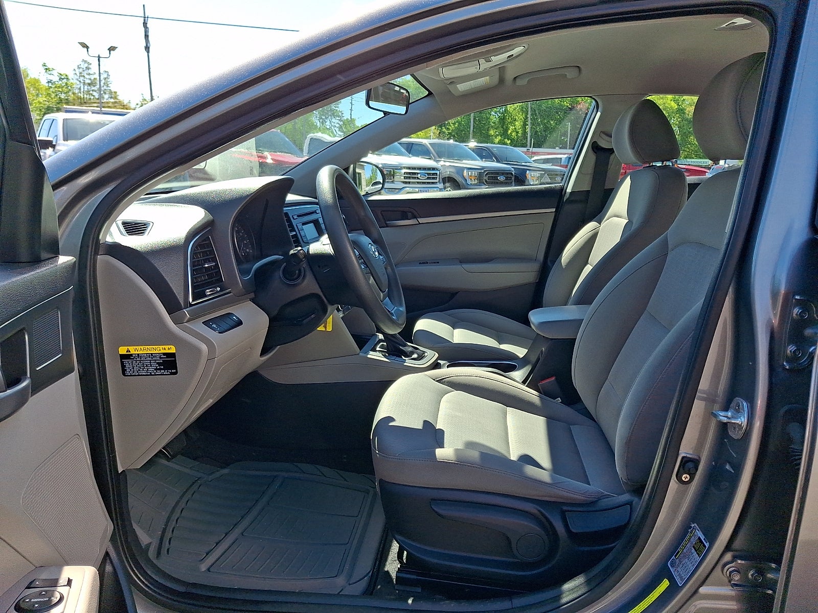 2018 Hyundai Elantra SE PERFECT COMMUTER OR FIRST CAR