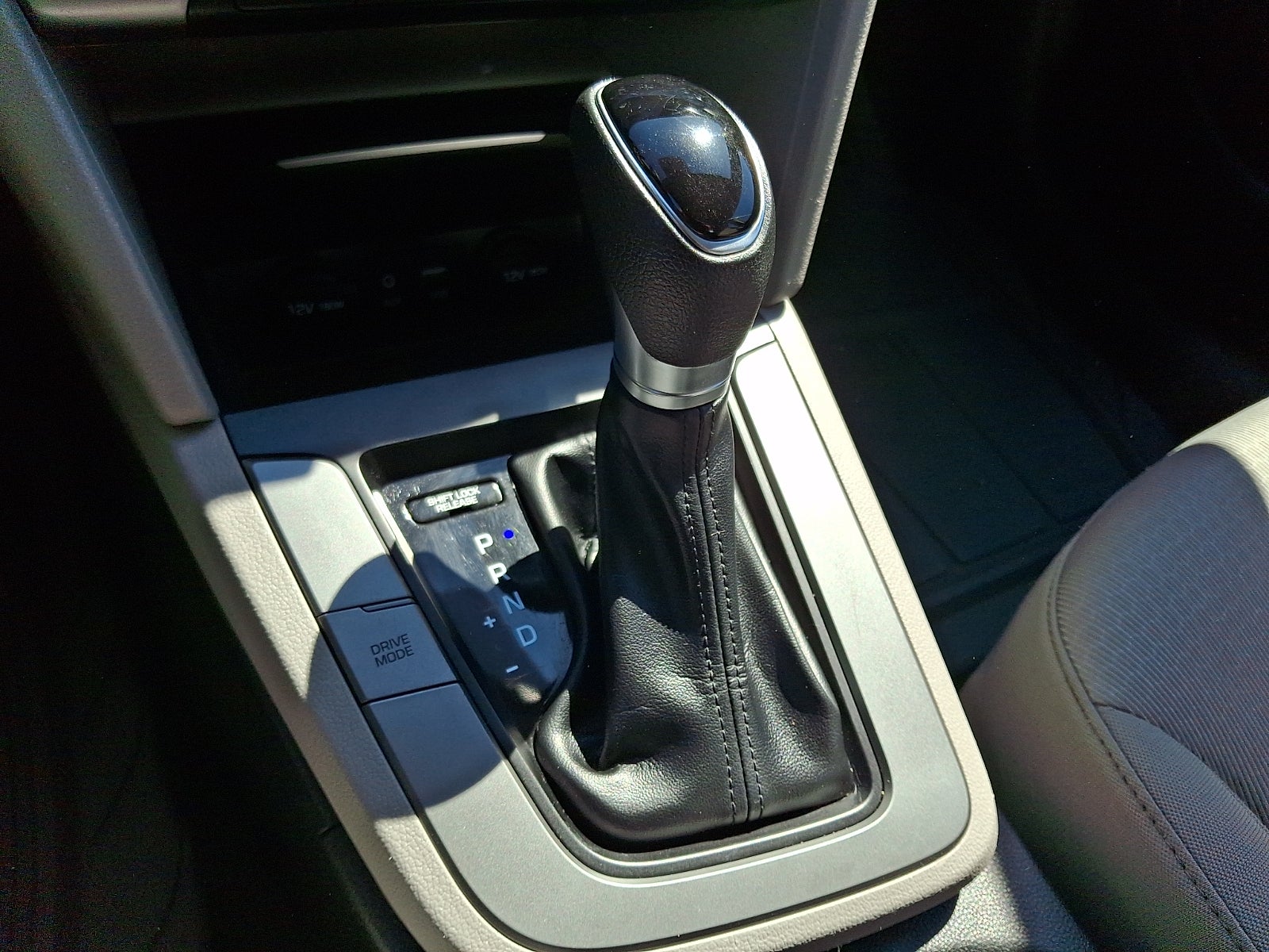 2018 Hyundai Elantra SE PERFECT COMMUTER OR FIRST CAR