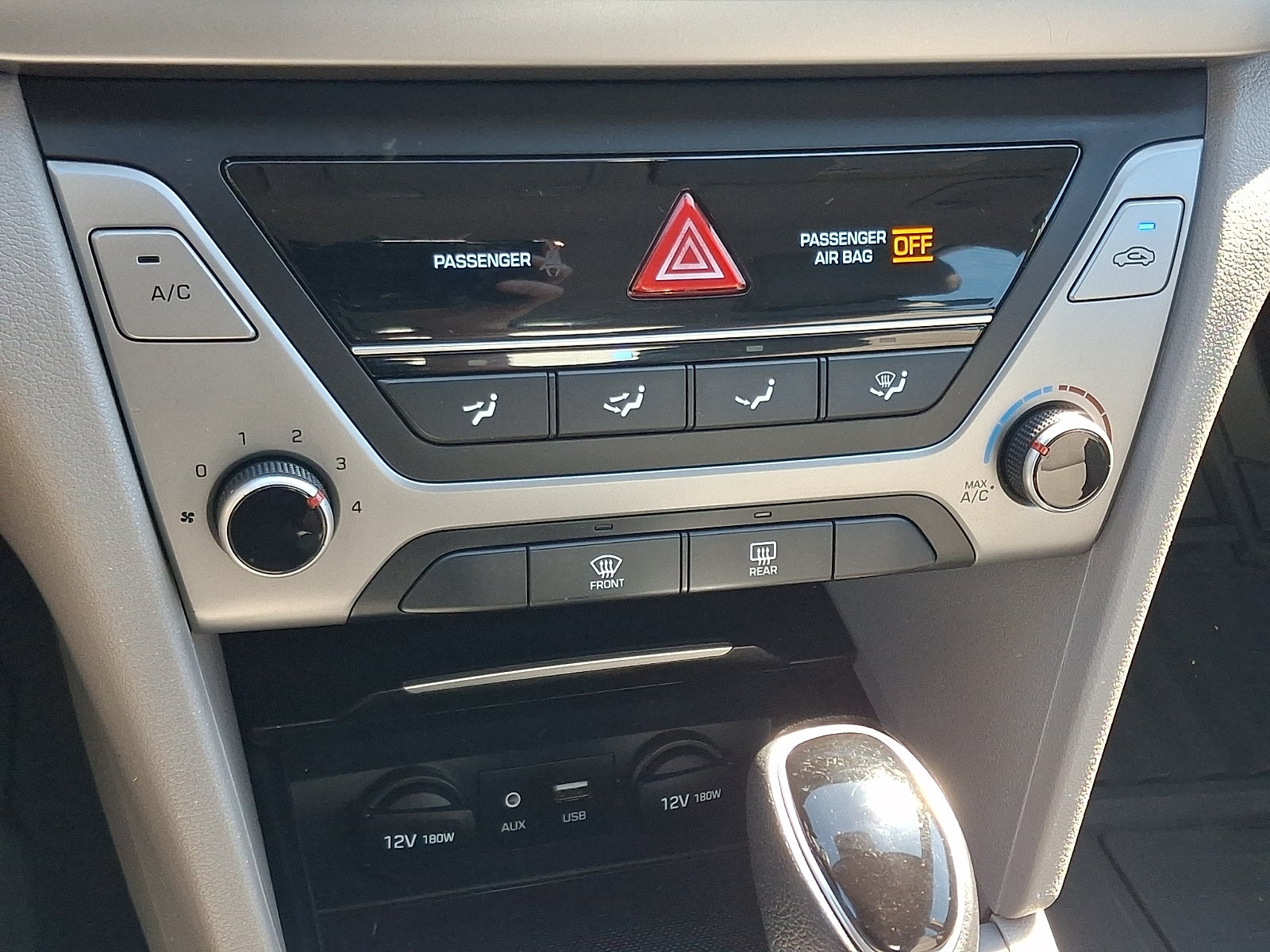 2018 Hyundai Elantra SE PERFECT COMMUTER OR FIRST CAR