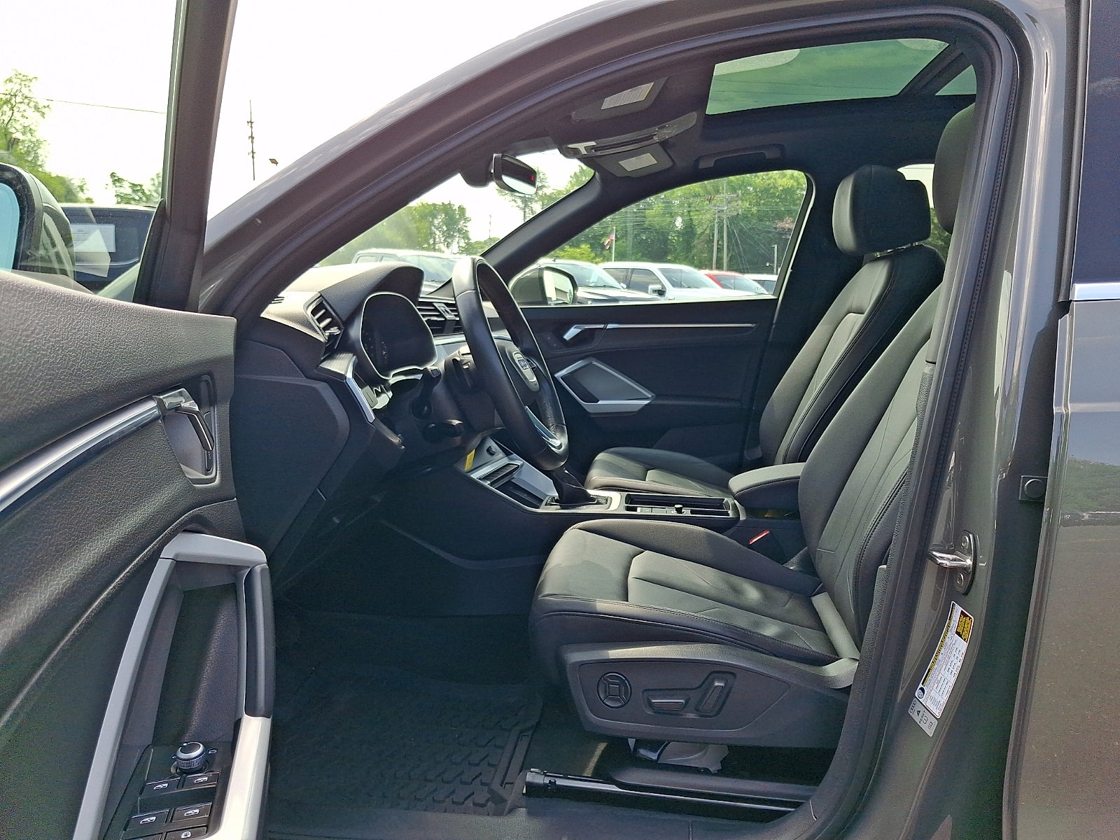 2022 Audi Q3 Premium Plus 45 TFSI S line quattro Tiptronic