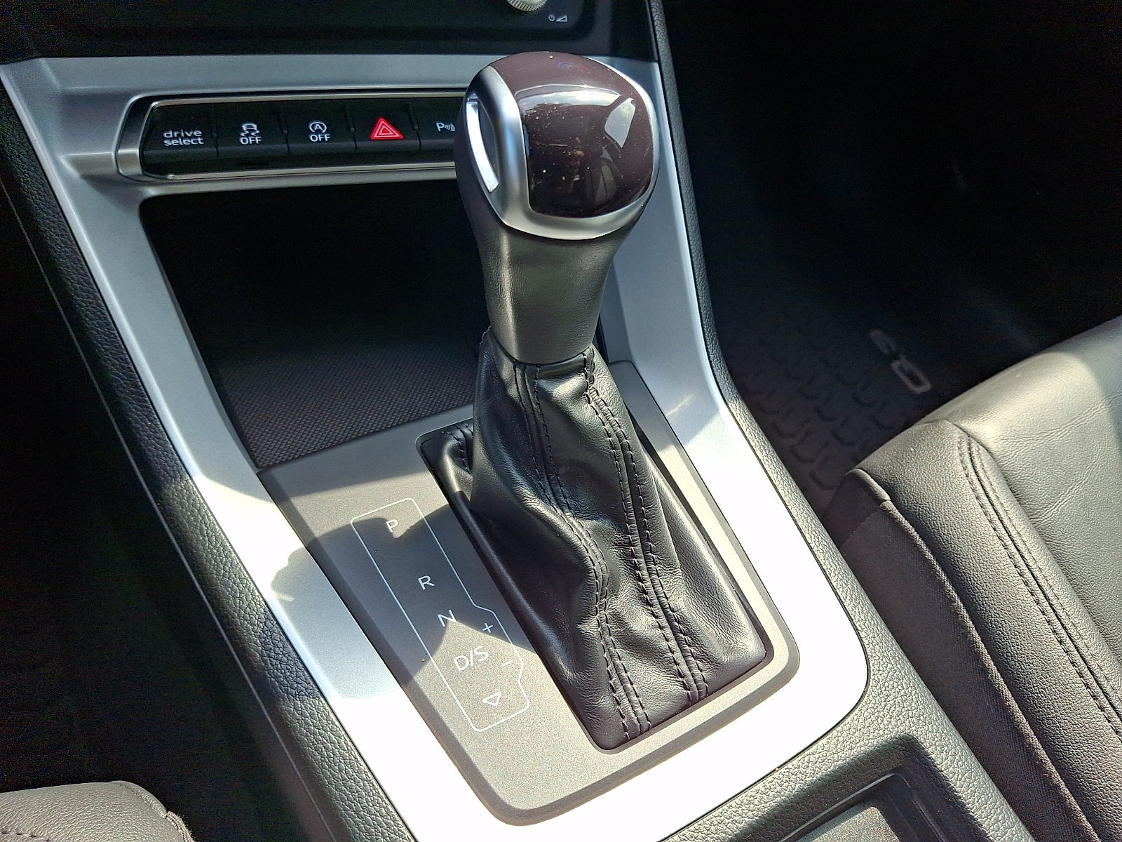 2022 Audi Q3 Premium Plus 45 TFSI S line quattro Tiptronic