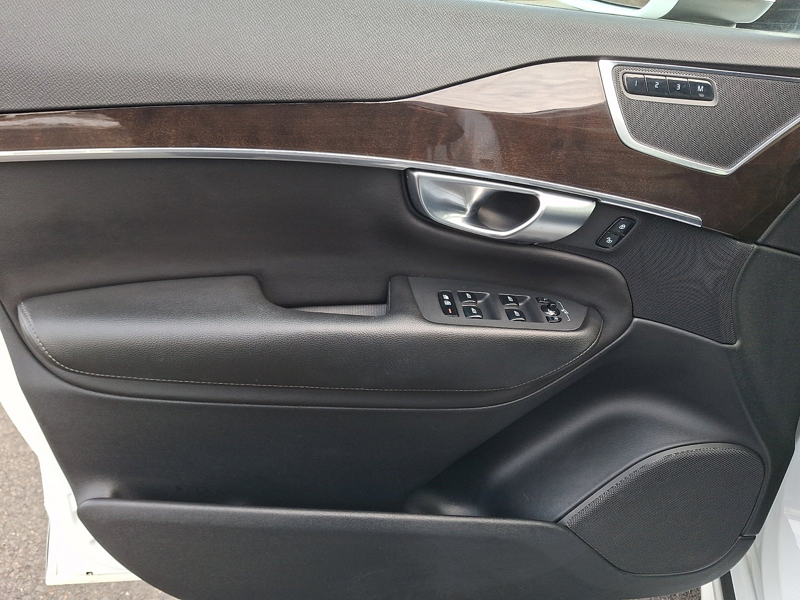 2019 Volvo XC90 T5 Momentum