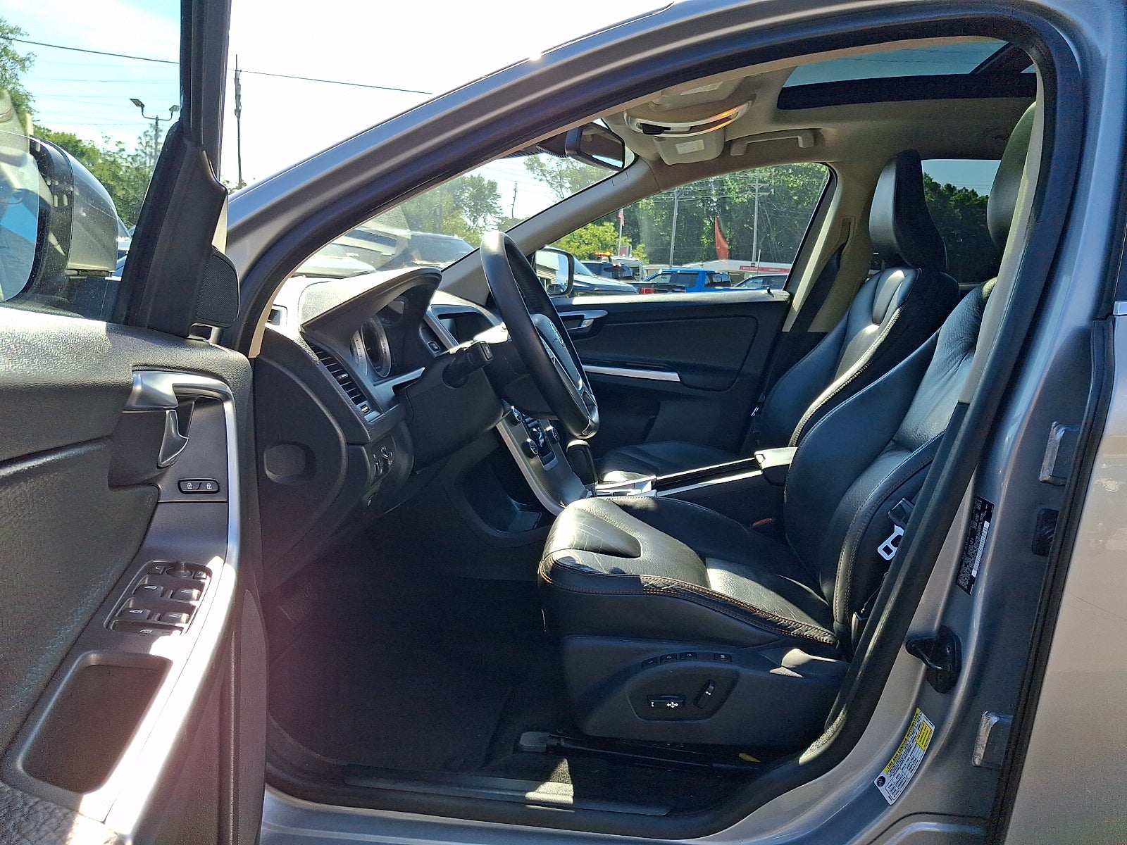 2011 Volvo XC60 T6